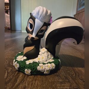 Disney World Parks Skunk Petunia Flower Diffuser Bambi, No Box